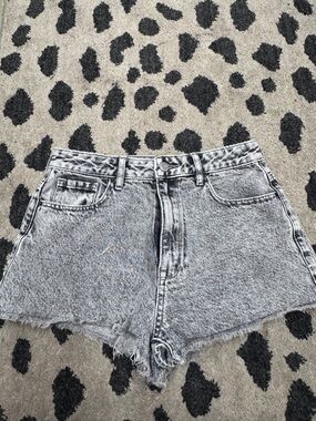 PacSun High-Waist Acid Wash Denim Shorts - Gray